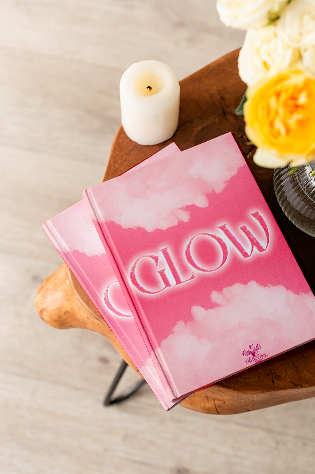 GLOW – Image 4